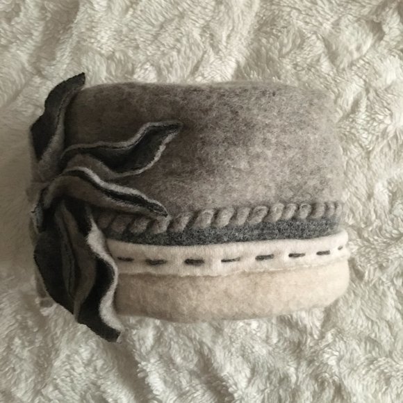 Russian Artisan Handmade Felted Wool Papakha Hat - Picture 4 of 15